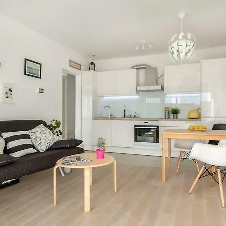 Pagaresto Split-sunny Oasis With Free Parking Apartament