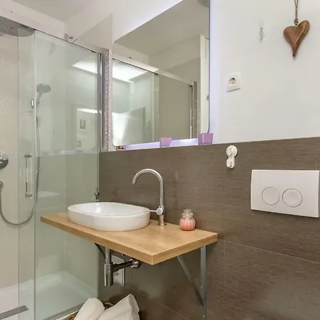 Pagaresto Split-sunny Oasis With Free Parking Apartament Split